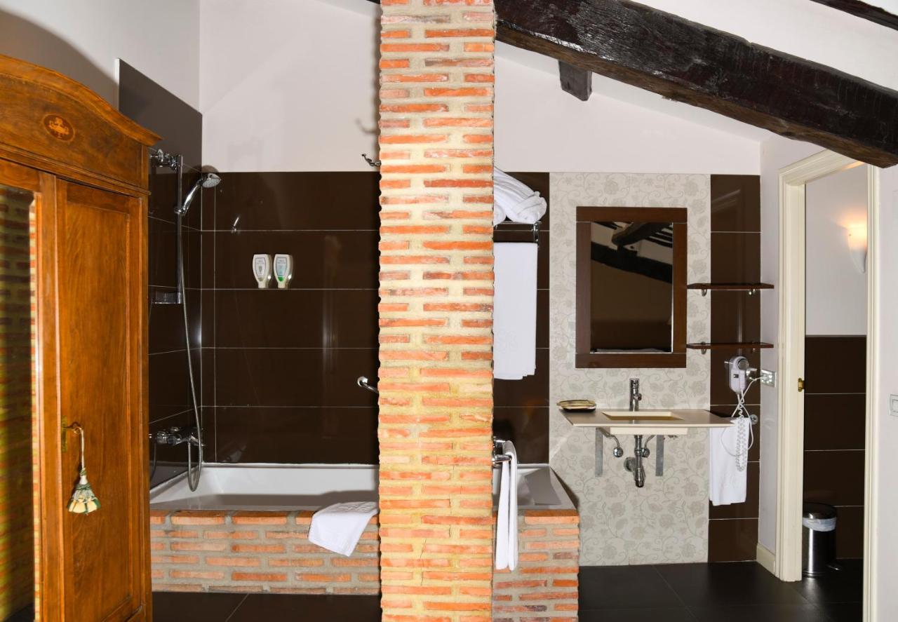 Hospederia Senorio De Brinas Otel Dış mekan fotoğraf